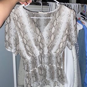 Snakeskin Short Sleeve Blouse size medium